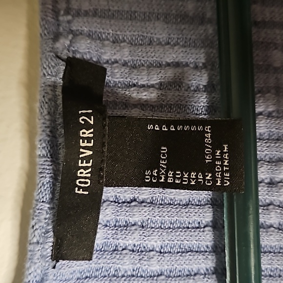 Forever21 Blue Tshirt Size Small - Picture 2 of 11